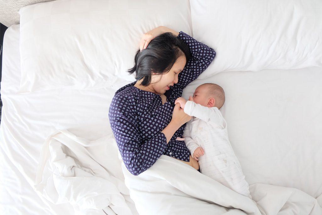 matrescenza mamma neonato letto