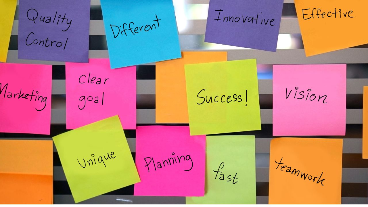 uso dei post it nel lavoro organizzatamente.com